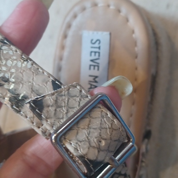 Steve Madden Fifer Trendy Python Print Wedge Sandals - Picture 4 of 10